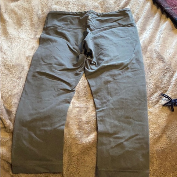gray wonder under crops lululemon - Picture 2 of 5